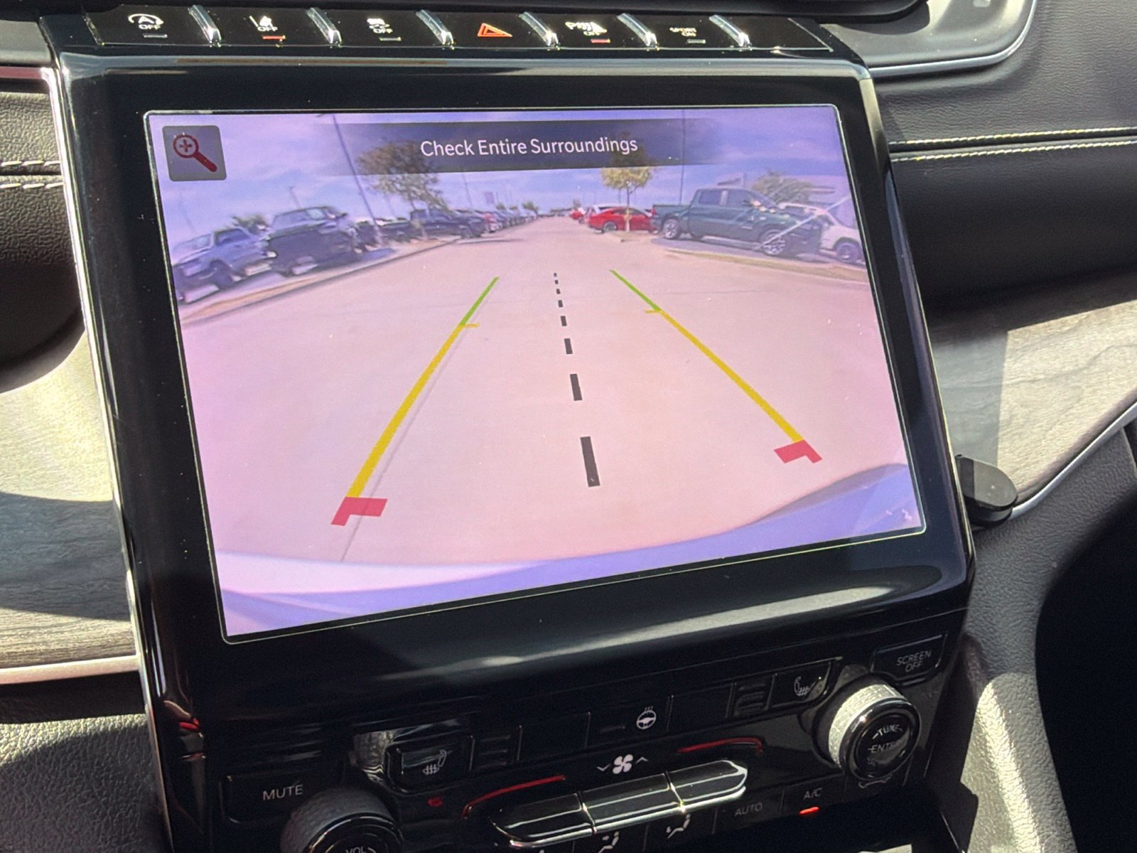 Used 2022 Jeep Grand Cherokee Limited RWD image 21