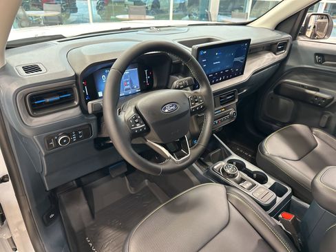 New 2025 Ford Maverick Lobo image 8