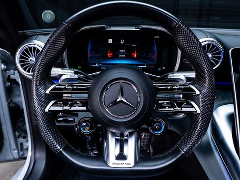 Used 2022 Mercedes-Benz SL 55 AMG 4MATIC image 38