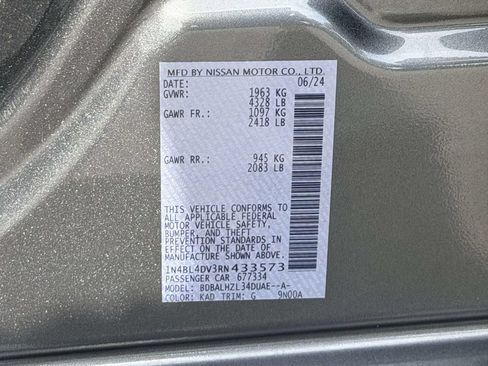 Used 2024 Nissan Altima 2.5 SV w/ SV Premium Package FWD image 27