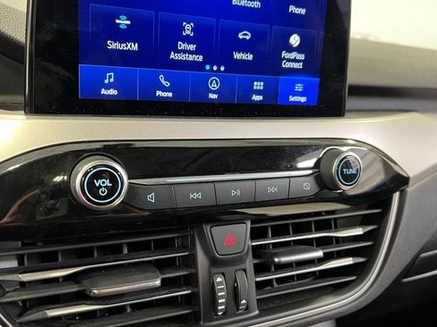 Used 2020 Ford Escape SEL image 40