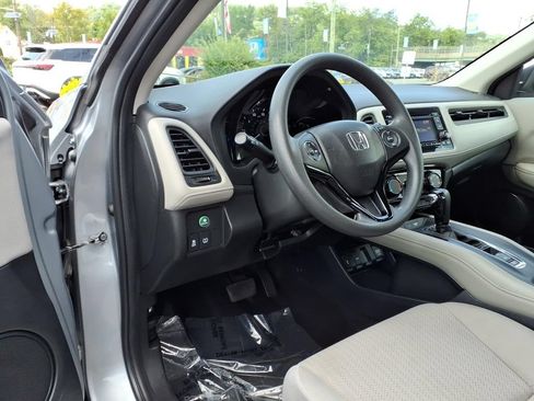 Certified 2017 Honda HR-V LX image 16