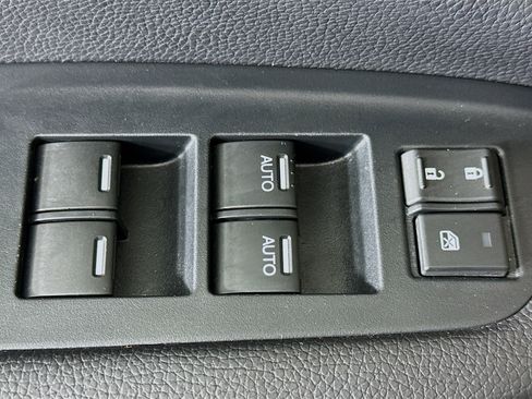 Used 2022 Honda Pilot Touring image 15