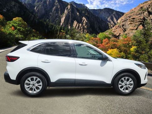 Used 2023 Ford Escape Active image 2