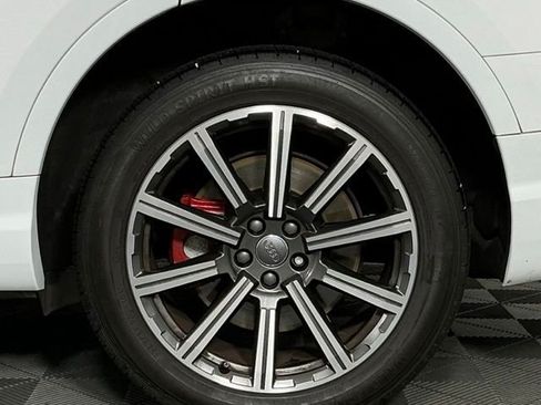 Used 2017 Audi Q7 3.0T Premium Plus w/ Premium Plus Package AWD/4WD image 10