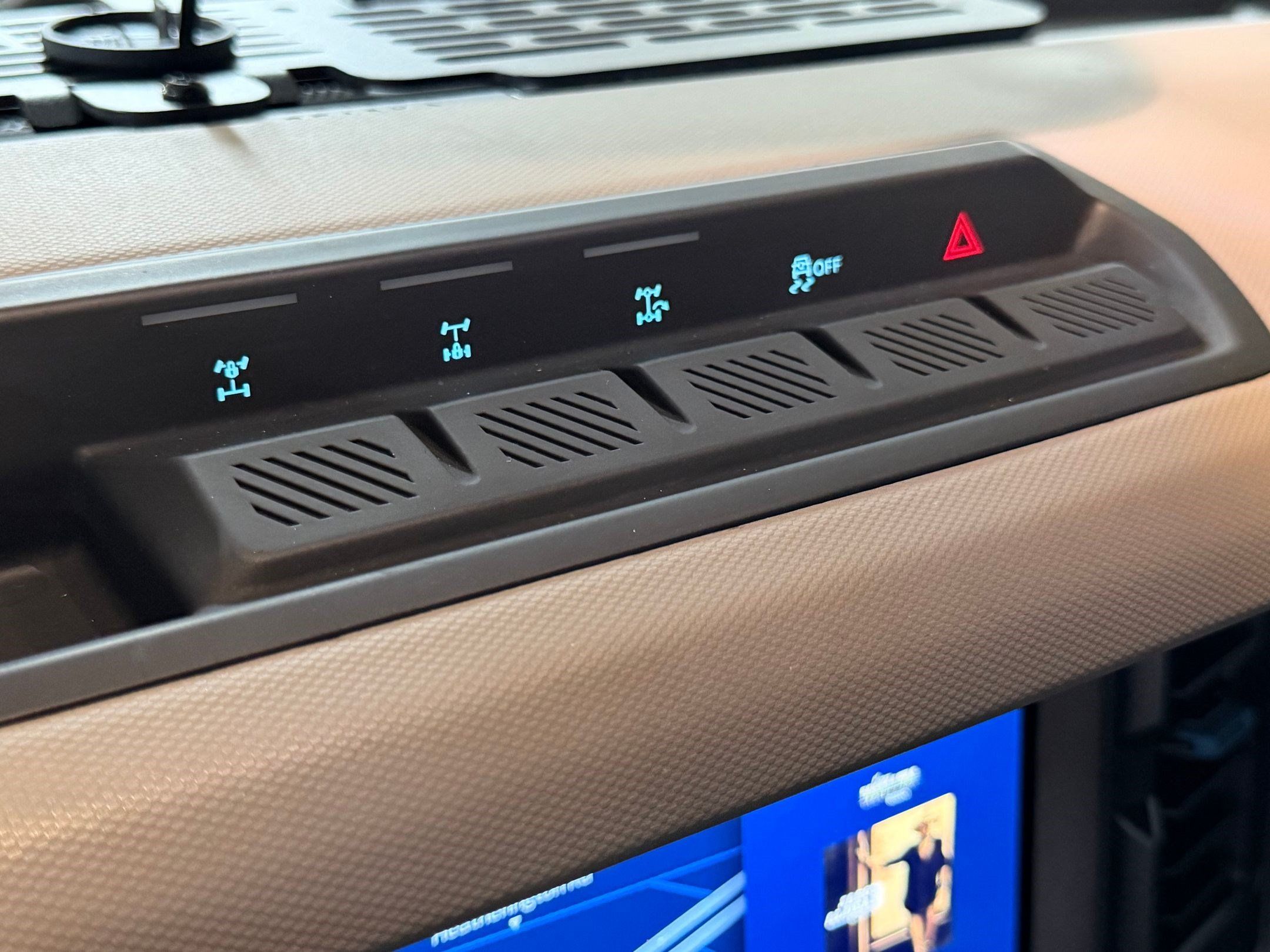 Used 2024 Ford Bronco Wildtrak AWD/4WD image 21