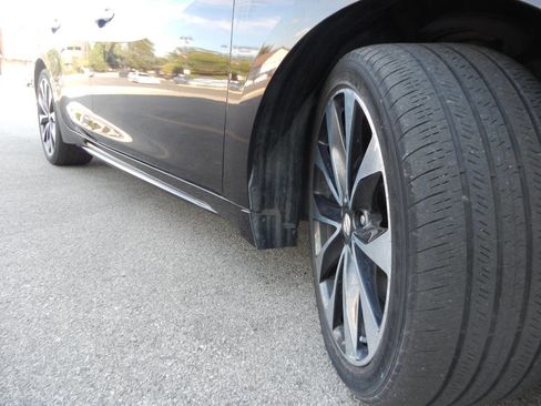 Used 2016 Nissan Maxima SR image 21
