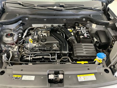 Used 2023 Volkswagen Taos SEL AWD/4WD image 35
