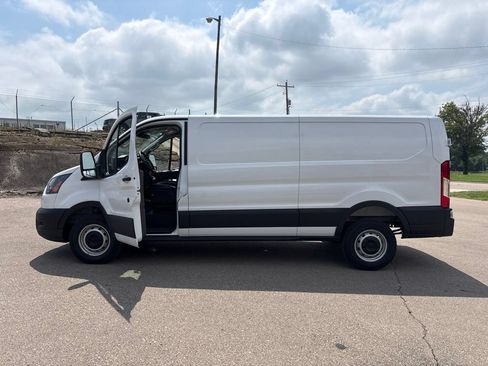 Used 2026 Ford Transit 250 Low Roof w/ Load Area Protection Package RWD image 4