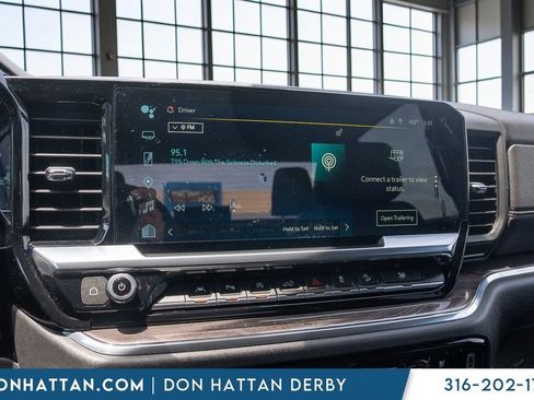 Used 2023 Chevrolet Silverado 1500 LTZ AWD/4WD image 9