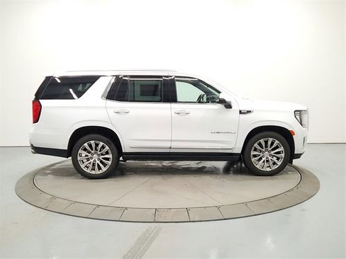 Used 2023 GMC Yukon Denali image 8