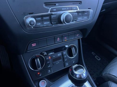 Used 2018 Audi Q3 2.0T Premium w/ Convenience Package image 24