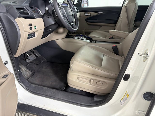 Used 2018 Honda Pilot Touring image 11