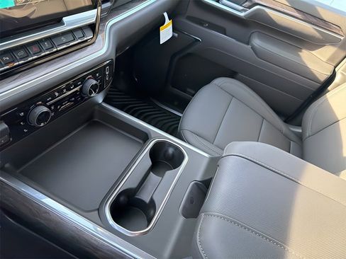 New 2026 Chevrolet Silverado 2500 LTZ w/ LTZ Convenience Package image 20