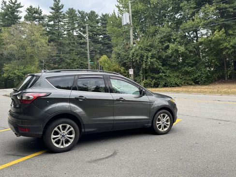 Used 2018 Ford Escape SEL image 8