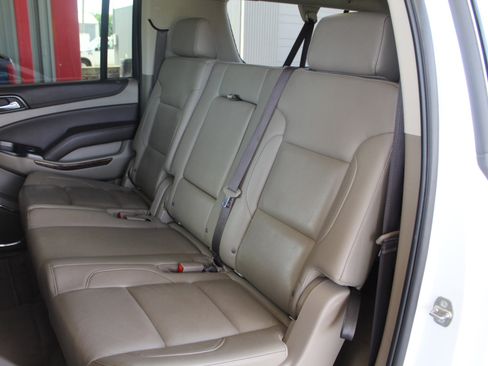 Used 2019 Chevrolet Suburban LT AWD/4WD image 29