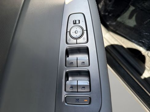 Used 2021 Hyundai Palisade SE AWD/4WD image 18