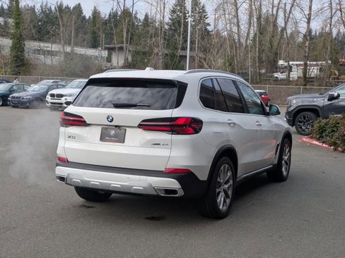 Used 2026 BMW X5 xDrive40i w/ Premium Package image 2
