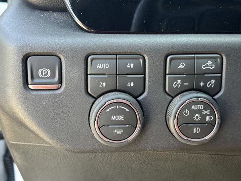 Used 2026 Chevrolet Silverado 2500 LTZ AWD/4WD image 19