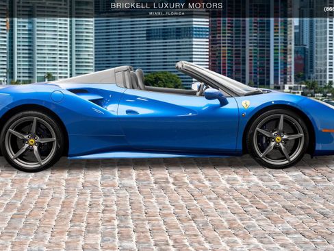 Used 2017 Ferrari 488 Spider RWD image 11