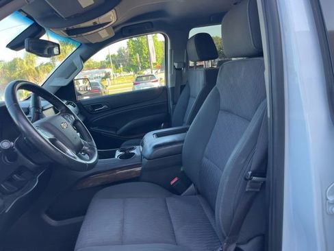Used 2016 Chevrolet Suburban LS RWD image 8