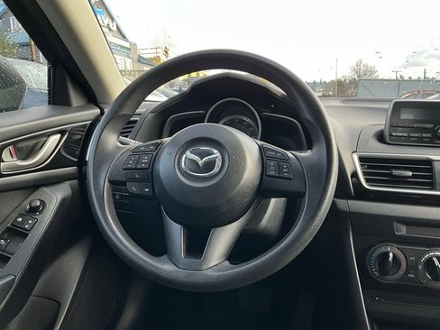 Used 2014 MAZDA MAZDA3 i Sport image 19