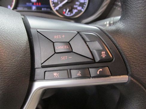 Used 2024 Nissan Sentra SV FWD image 31