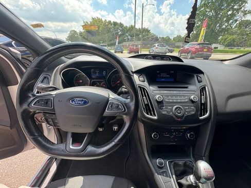 Used 2015 Ford Focus ST FWD image 17