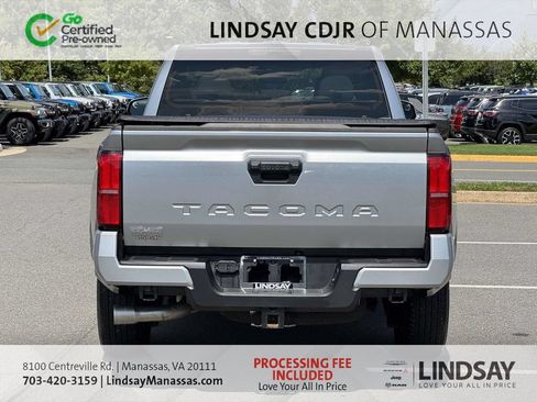 Used 2025 Toyota Tacoma SR5 AWD/4WD image 7