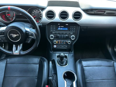Used 2016 Ford Mustang Coupe RWD image 15