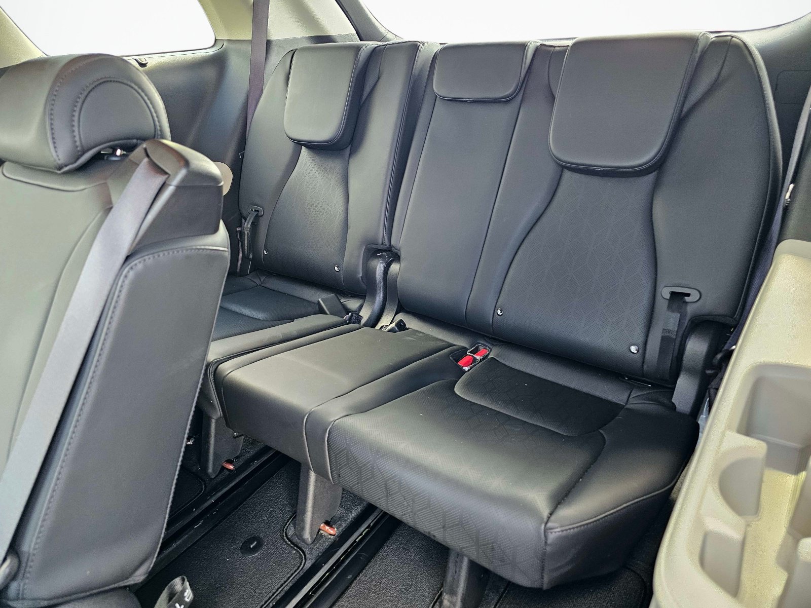 Certified 2024 Kia Carnival EX FWD image 34