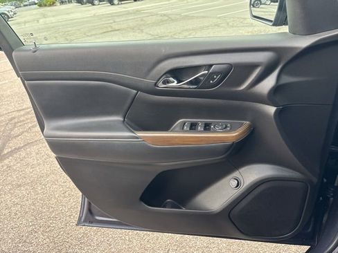 Used 2019 GMC Acadia SLE FWD image 24