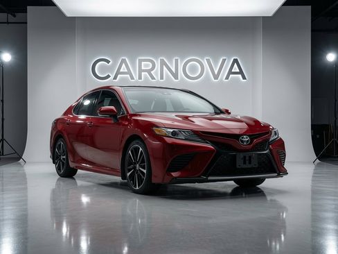 Used 2019 Toyota Camry XSE FWD image 1