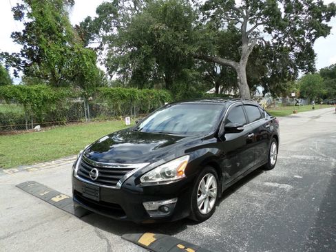 Used 2013 Nissan Altima 2.5 SL FWD image 4