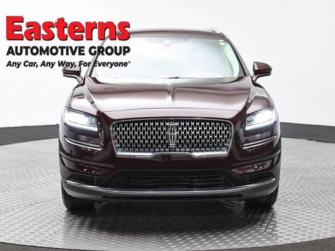 Used 2022 Lincoln Nautilus FWD w/ Premium Package image 2