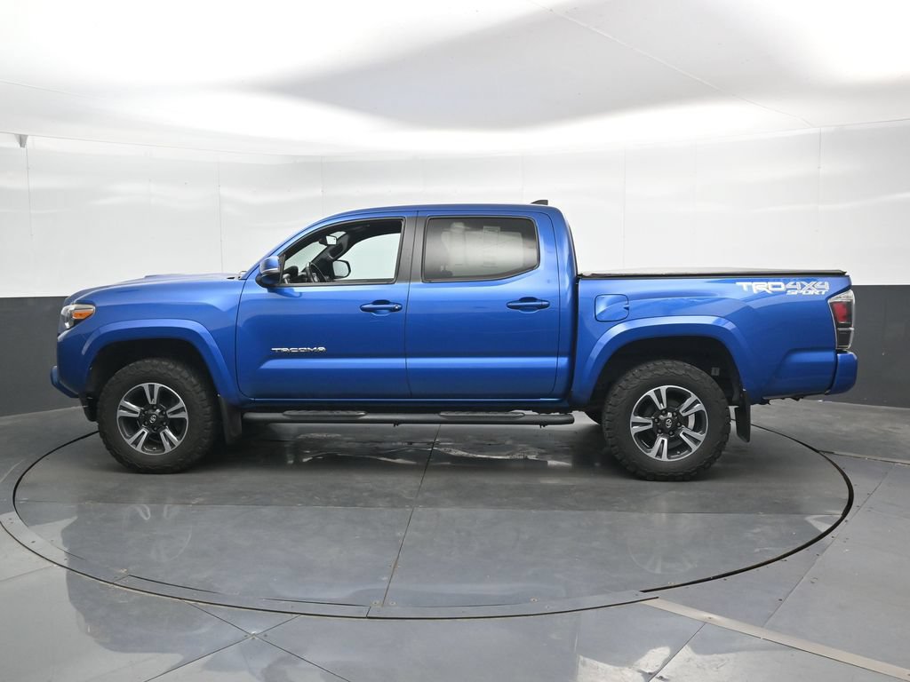 Used 2018 Toyota Tacoma TRD Sport AWD/4WD image 8