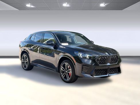 Used 2026 BMW X2 xDrive28i w/ M Sport Package AWD/4WD image 7