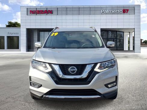Used 2019 Nissan Rogue SL FWD image 2