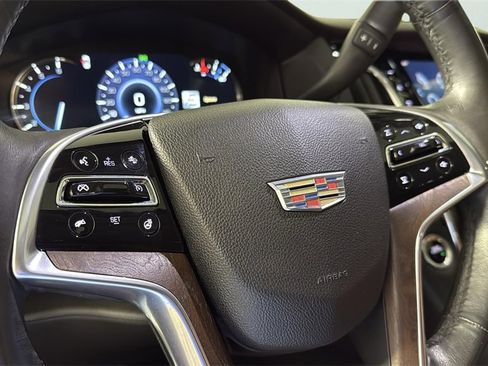Used 2017 Cadillac Escalade Premium Luxury image 25