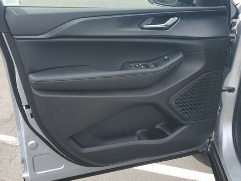 New 2025 Jeep Grand Cherokee L Altitude image 21