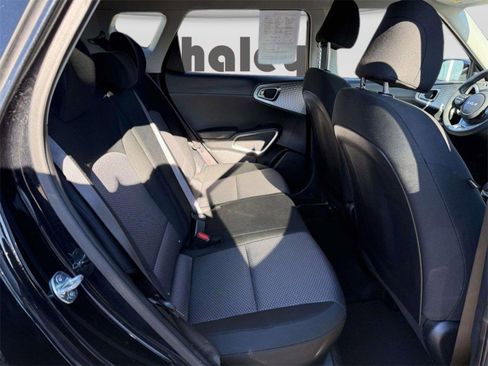 Used 2024 Kia Soul LX w/ Option Group 015 image 12