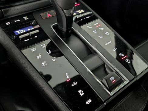 New 2026 Porsche Macan GTS AWD/4WD image 34
