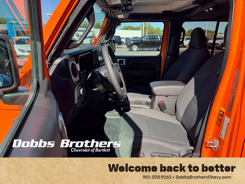 Used 2025 Jeep Wrangler Unlimited Sport AWD/4WD image 12