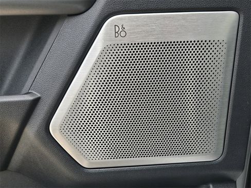 Used 2024 Ford F150 Lariat w/ Equipment Group 502A High image 33