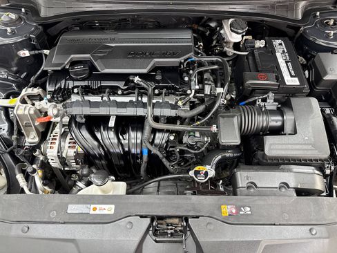 Used 2022 Hyundai Elantra Limited FWD image 52