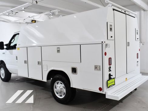 New 2026 Ford E-350 and Econoline 350 Super Duty w/ Power Equipment Group image 15