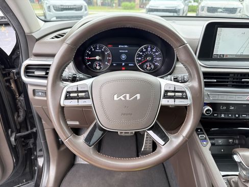 Used 2022 Kia Telluride SX w/ Towing Package FWD image 23