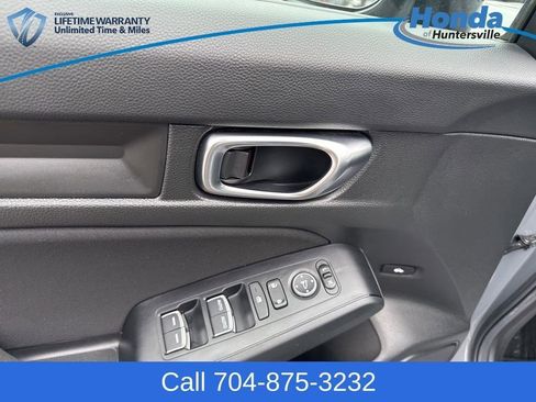 Used 2025 Honda Civic Sport image 18