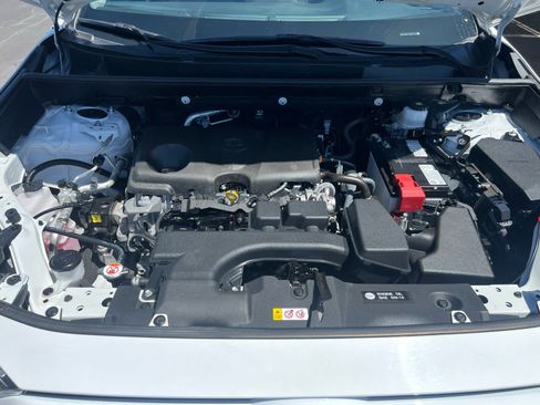 Used 2025 Toyota RAV4 XLE FWD image 3