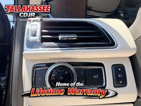 Used 2019 Lincoln Navigator Reserve AWD/4WD image 38